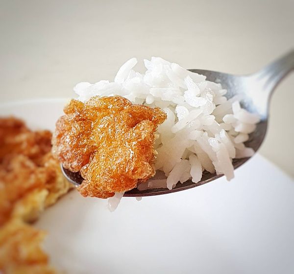 สัดส่วนราว 60:40 ระหว่างข้าวและไข่เจียว